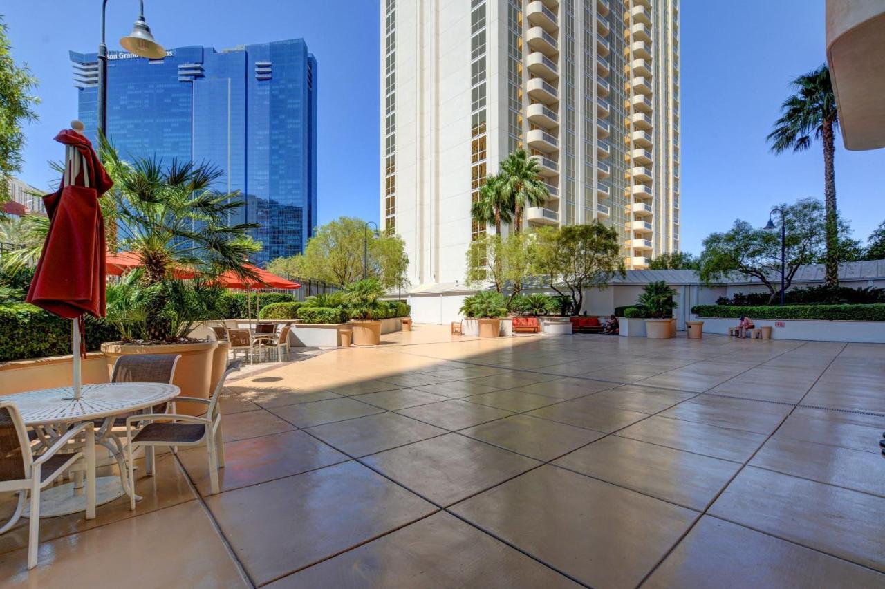 Mgm Signature-28-705 F1 Track & Strip View Balcony Las Vegas Esterno foto